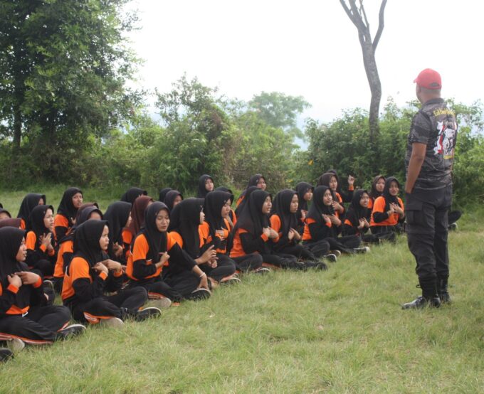 LATIHAN DASAR KEPEMIMPINAN DI KOLAT RINDAM IV/DIPONEGORO